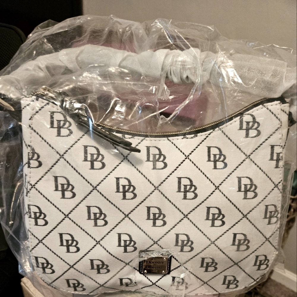Authentic Dooney and Bourke Pocketbook